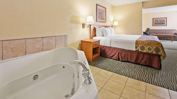 Best Western Desert Inn image 6