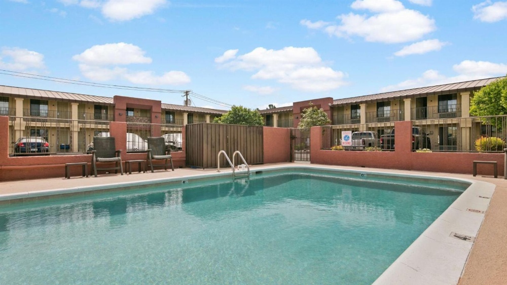 Best Western Desert Inn Main image